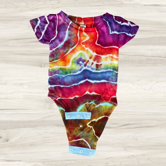 Baby Onesie Ice Dyed - Tie Dye Boy Girl - Rainbow Blue Red Newborn 0-3 months - Picture 1 of 10